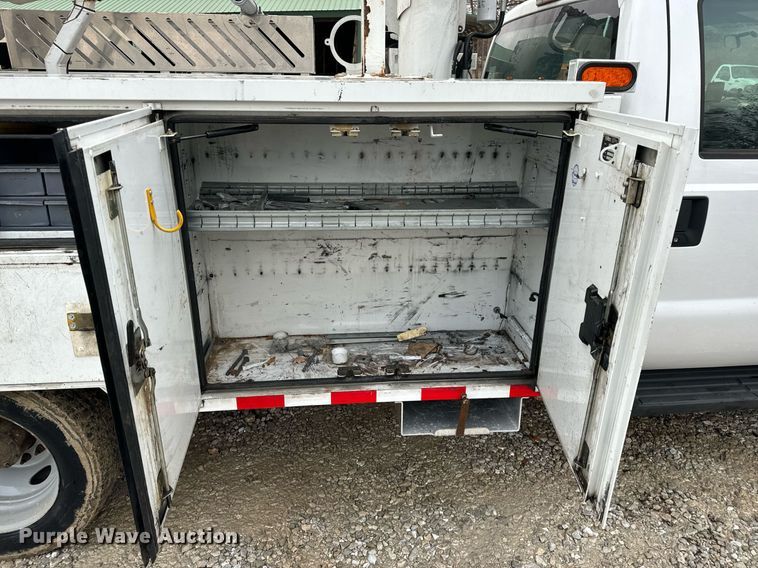 image for item NM9253 2014 Ford F550 Super Duty XL bucket truck