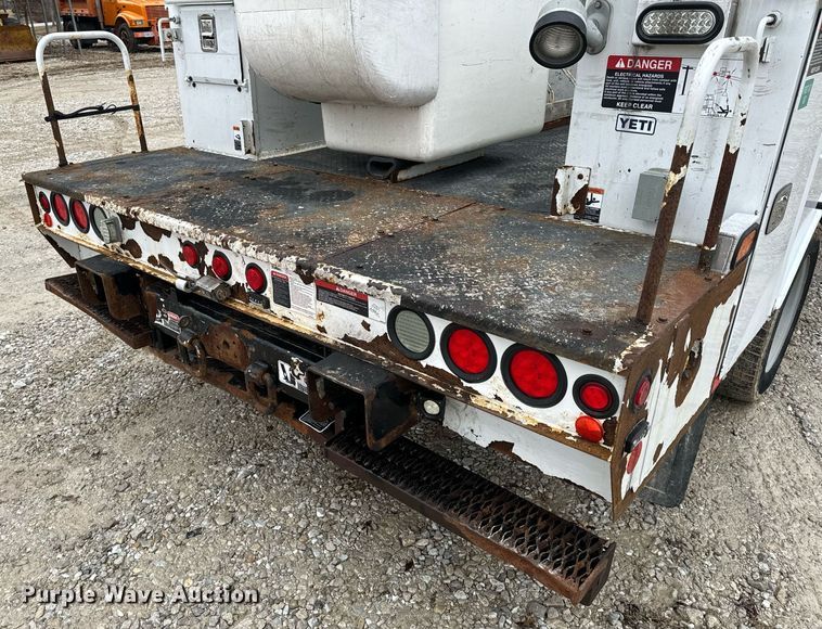 image for item NM9253 2014 Ford F550 Super Duty XL bucket truck