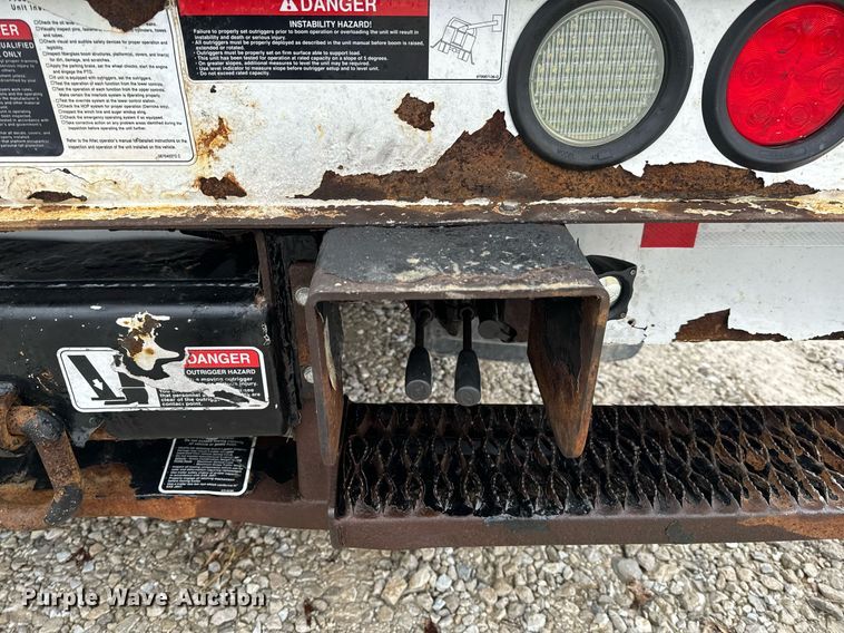 image for item NM9253 2014 Ford F550 Super Duty XL bucket truck