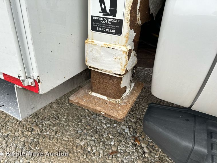 image for item NM9253 2014 Ford F550 Super Duty XL bucket truck