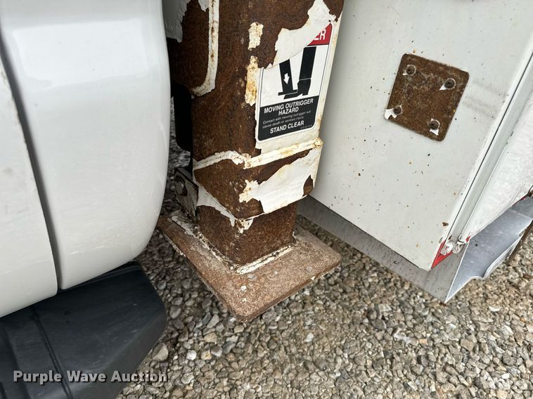 image for item NM9253 2014 Ford F550 Super Duty XL bucket truck