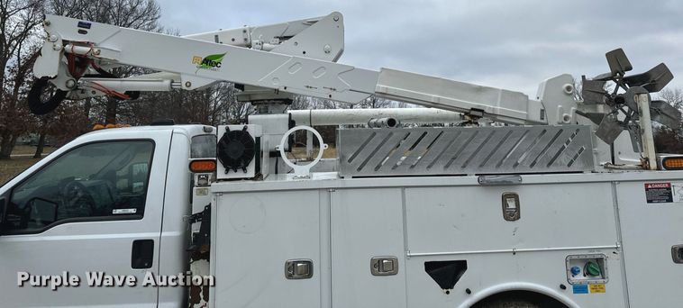 image for item NM9253 2014 Ford F550 Super Duty XL bucket truck