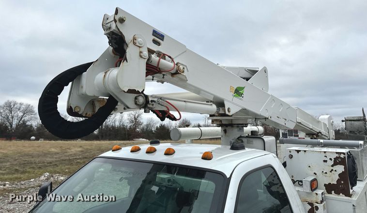 image for item NM9253 2014 Ford F550 Super Duty XL bucket truck