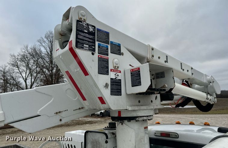 image for item NM9253 2014 Ford F550 Super Duty XL bucket truck