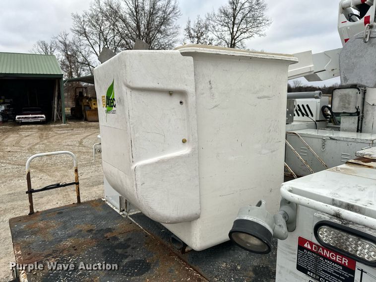 image for item NM9253 2014 Ford F550 Super Duty XL bucket truck