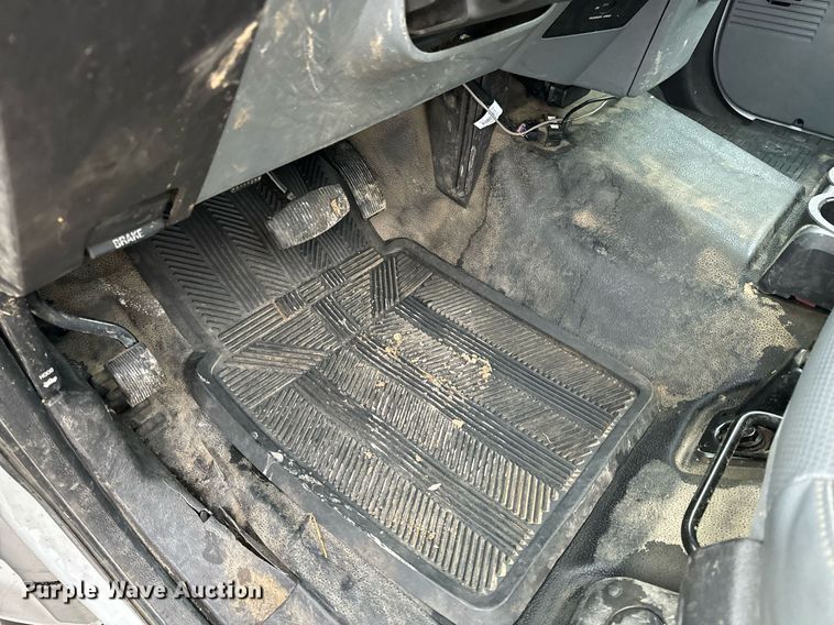 image for item NM9253 2014 Ford F550 Super Duty XL bucket truck