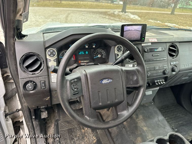 image for item NM9253 2014 Ford F550 Super Duty XL bucket truck