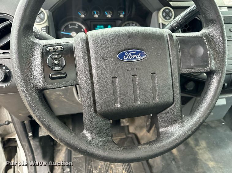 image for item NM9253 2014 Ford F550 Super Duty XL bucket truck