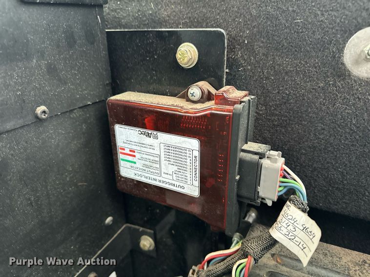 image for item NM9253 2014 Ford F550 Super Duty XL bucket truck