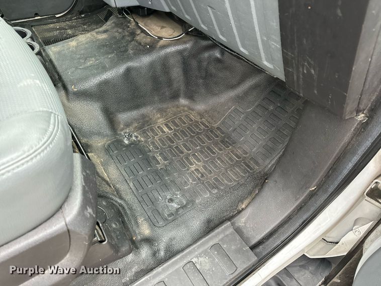 image for item NM9253 2014 Ford F550 Super Duty XL bucket truck