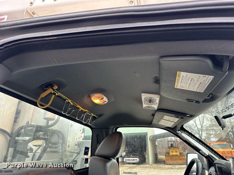 image for item NM9253 2014 Ford F550 Super Duty XL bucket truck