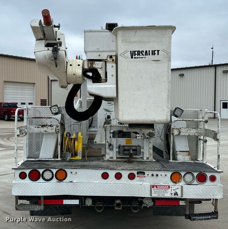 image for item NM9256 2014 Dodge Ram 5500HD bucket truck