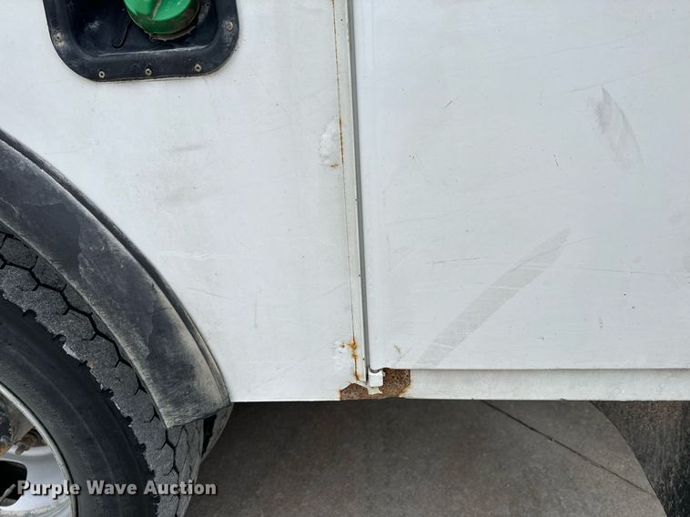 image for item NM9256 2014 Dodge Ram 5500HD bucket truck