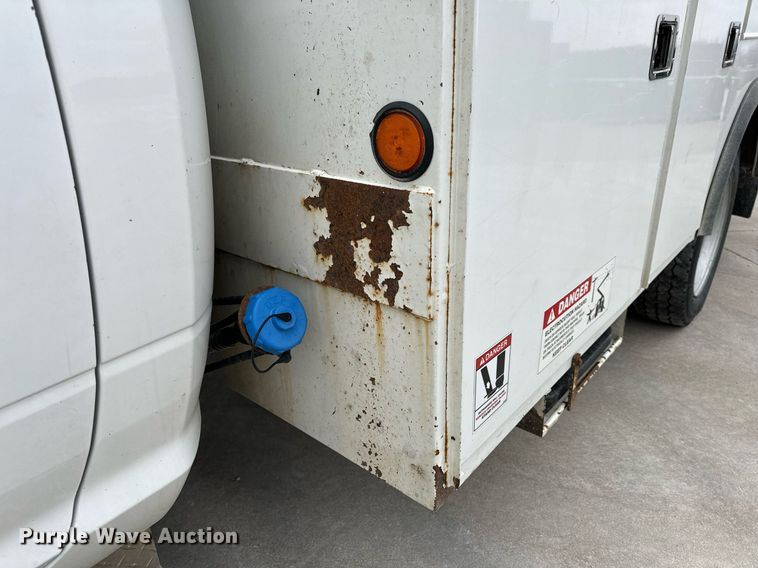 image for item NM9256 2014 Dodge Ram 5500HD bucket truck