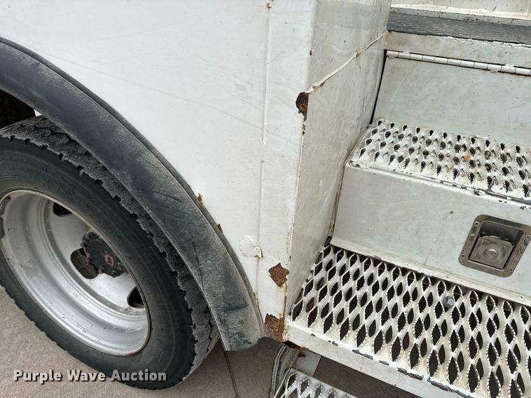 image for item NM9256 2014 Dodge Ram 5500HD bucket truck