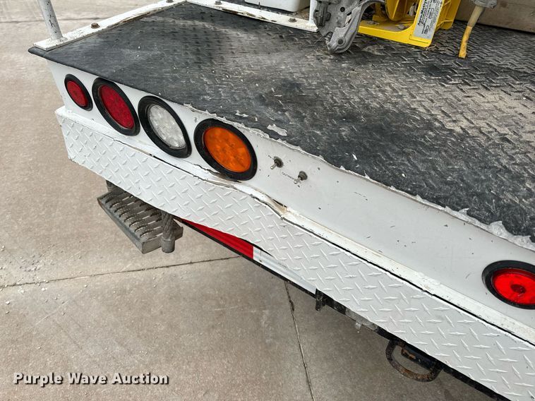 image for item NM9256 2014 Dodge Ram 5500HD bucket truck