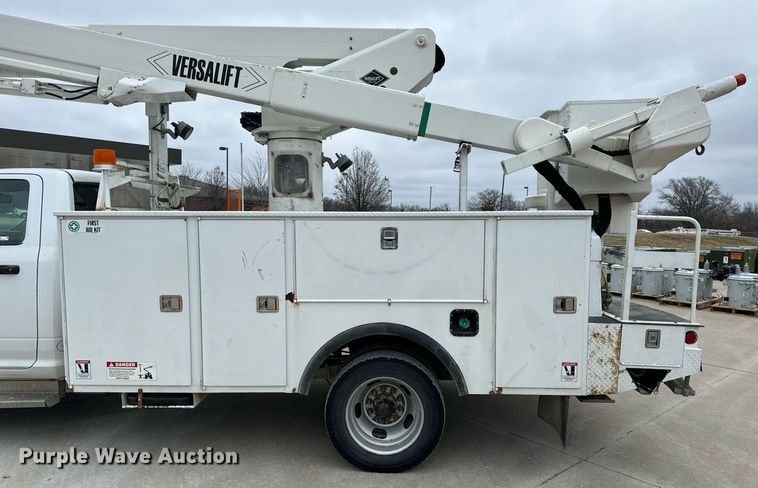 image for item NM9256 2014 Dodge Ram 5500HD bucket truck