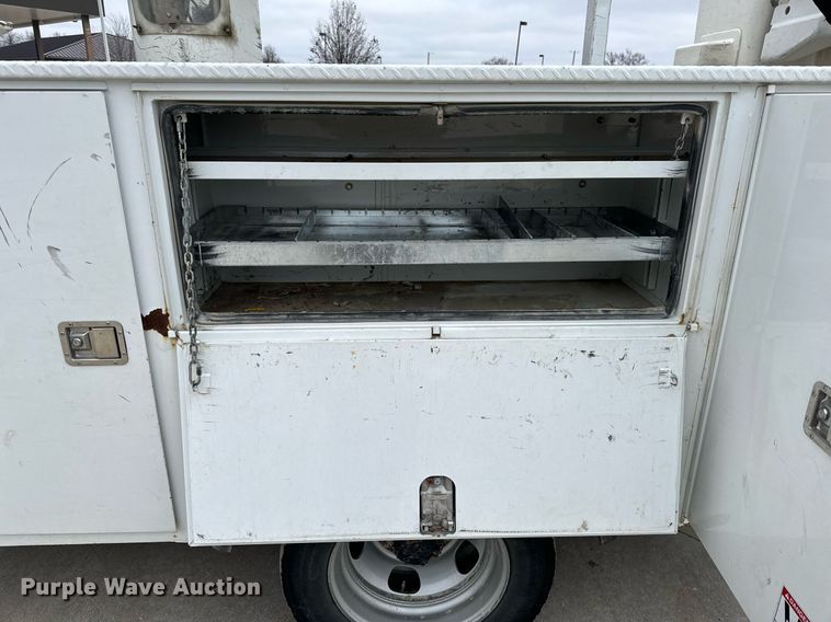 image for item NM9256 2014 Dodge Ram 5500HD bucket truck