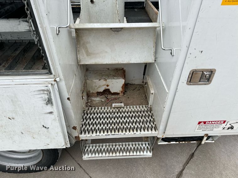 image for item NM9256 2014 Dodge Ram 5500HD bucket truck