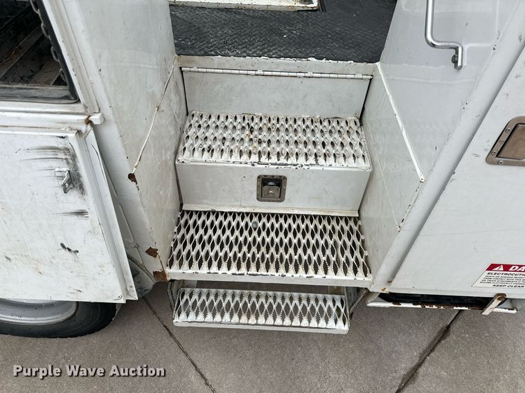 image for item NM9256 2014 Dodge Ram 5500HD bucket truck