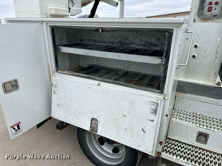 image for item NM9256 2014 Dodge Ram 5500HD bucket truck