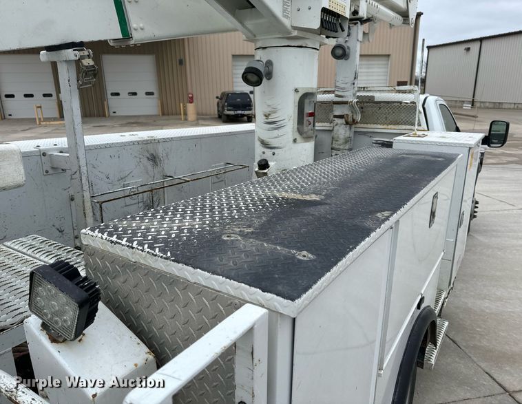 image for item NM9256 2014 Dodge Ram 5500HD bucket truck