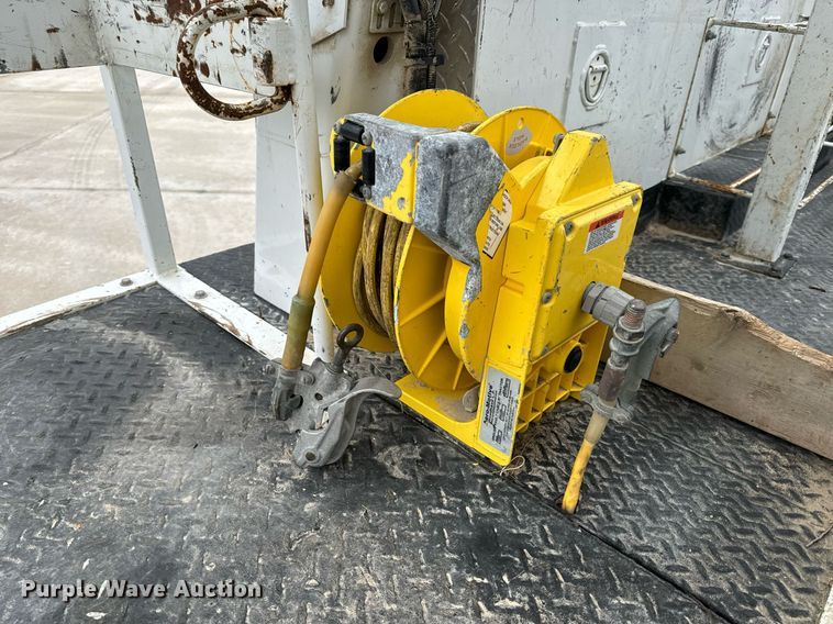 image for item NM9256 2014 Dodge Ram 5500HD bucket truck