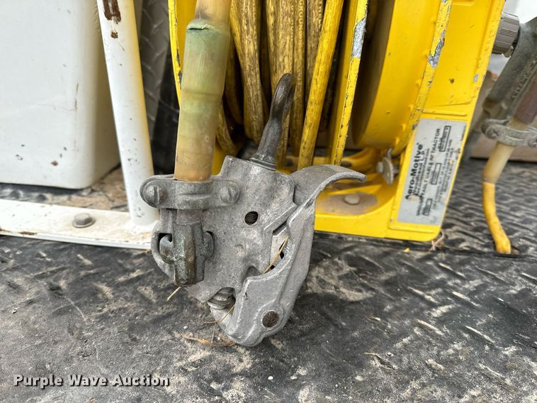 image for item NM9256 2014 Dodge Ram 5500HD bucket truck