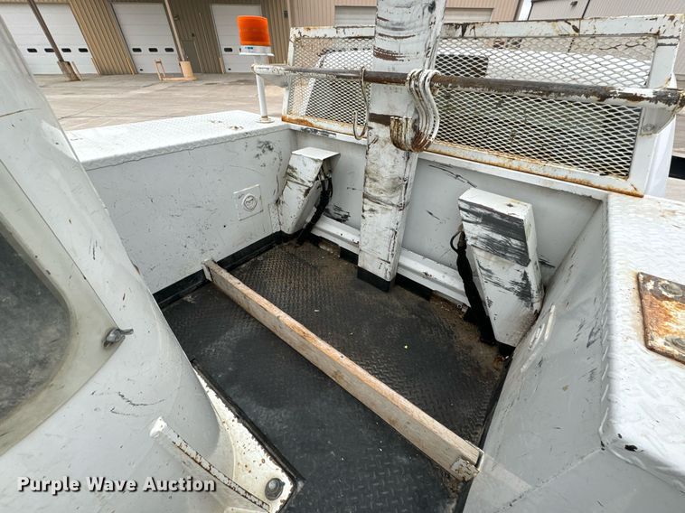 image for item NM9256 2014 Dodge Ram 5500HD bucket truck