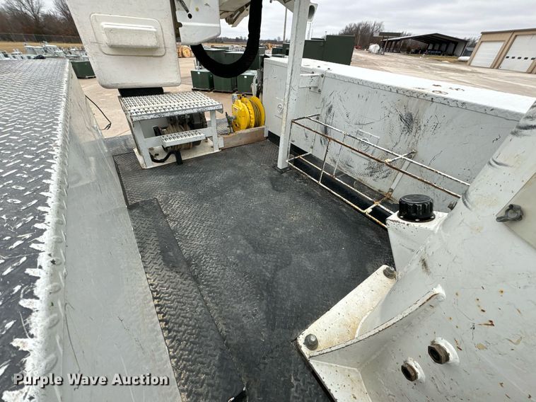 image for item NM9256 2014 Dodge Ram 5500HD bucket truck