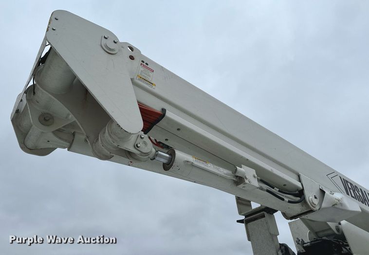 image for item NM9256 2014 Dodge Ram 5500HD bucket truck