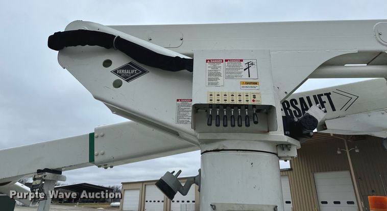 image for item NM9256 2014 Dodge Ram 5500HD bucket truck