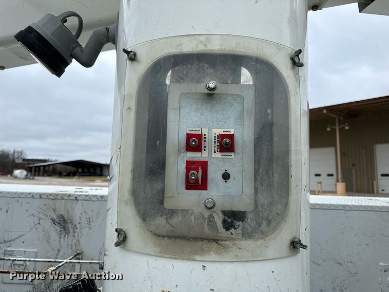 image for item NM9256 2014 Dodge Ram 5500HD bucket truck