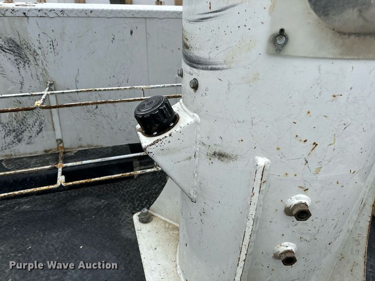 image for item NM9256 2014 Dodge Ram 5500HD bucket truck