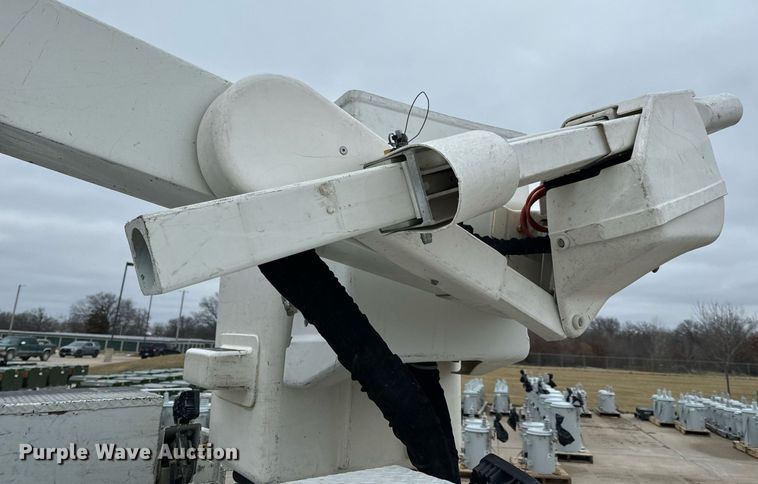 image for item NM9256 2014 Dodge Ram 5500HD bucket truck