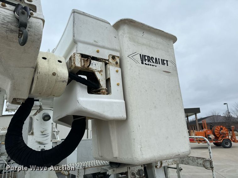 image for item NM9256 2014 Dodge Ram 5500HD bucket truck