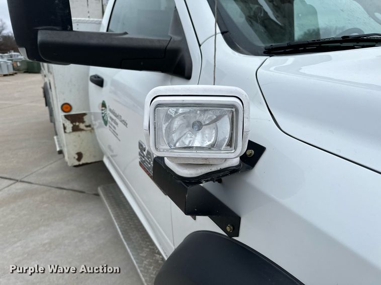 image for item NM9256 2014 Dodge Ram 5500HD bucket truck