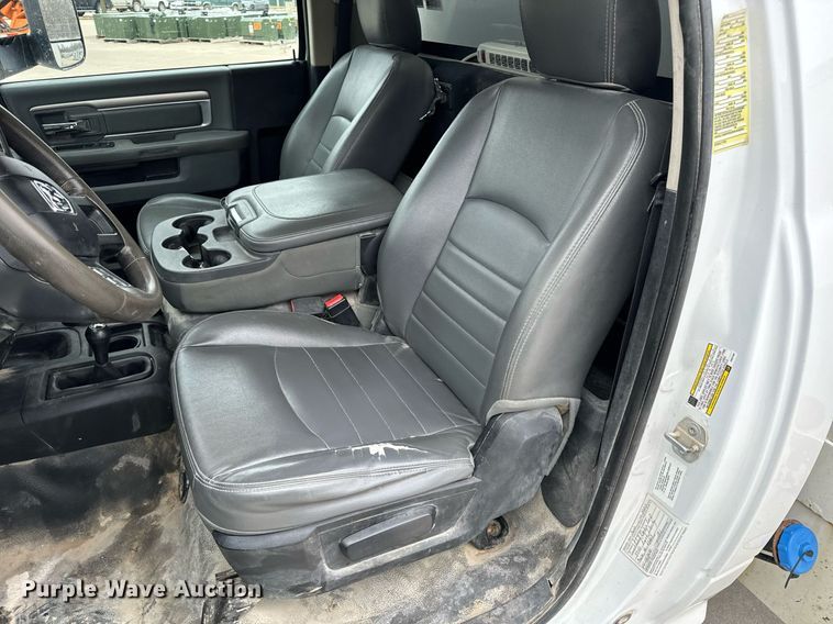 image for item NM9256 2014 Dodge Ram 5500HD bucket truck