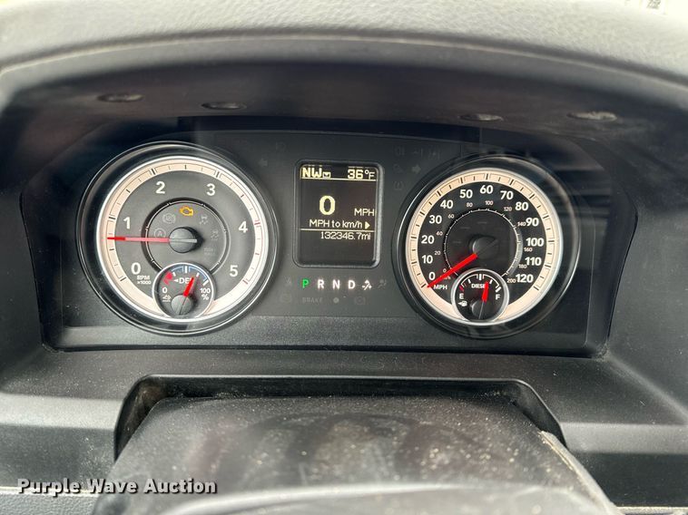 image for item NM9256 2014 Dodge Ram 5500HD bucket truck