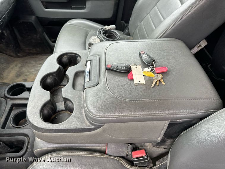 image for item NM9256 2014 Dodge Ram 5500HD bucket truck