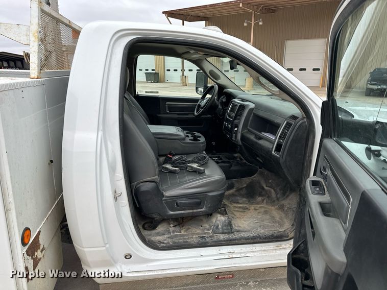 image for item NM9256 2014 Dodge Ram 5500HD bucket truck