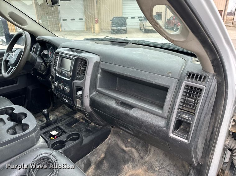 image for item NM9256 2014 Dodge Ram 5500HD bucket truck