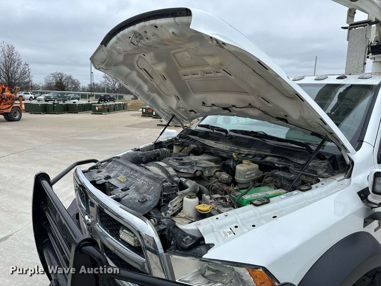 image for item NM9256 2014 Dodge Ram 5500HD bucket truck
