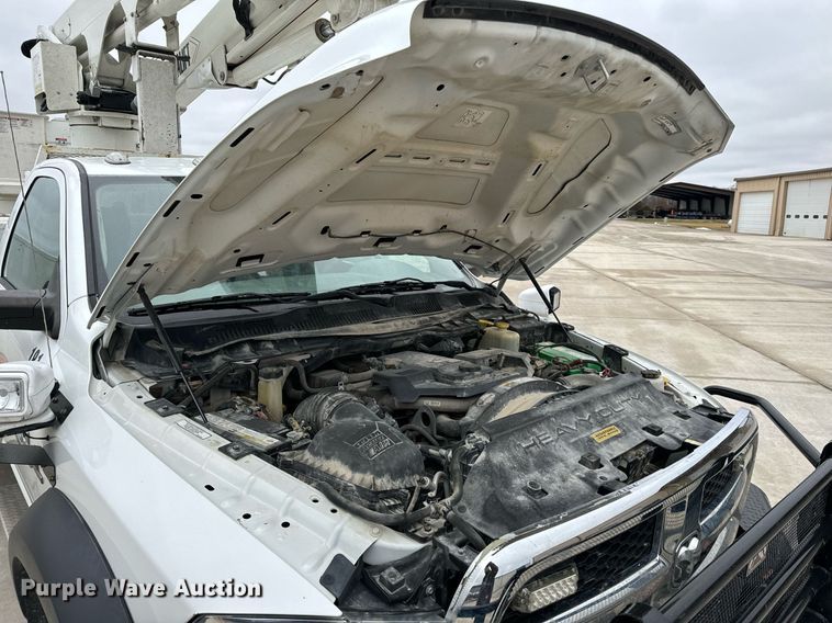 image for item NM9256 2014 Dodge Ram 5500HD bucket truck
