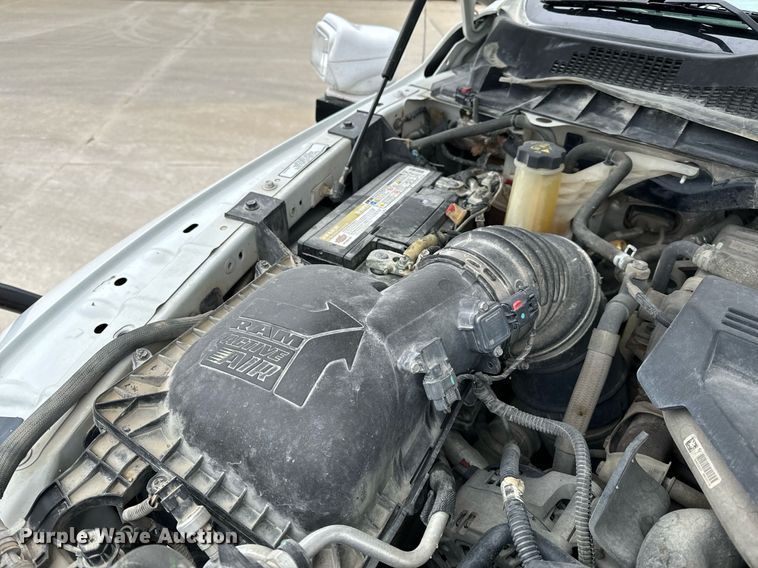 image for item NM9256 2014 Dodge Ram 5500HD bucket truck