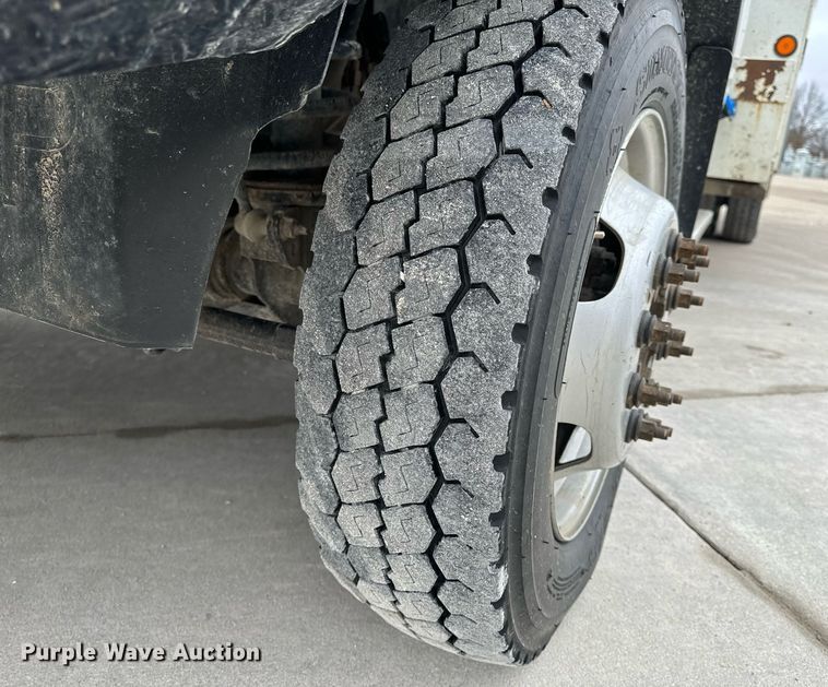 image for item NM9256 2014 Dodge Ram 5500HD bucket truck