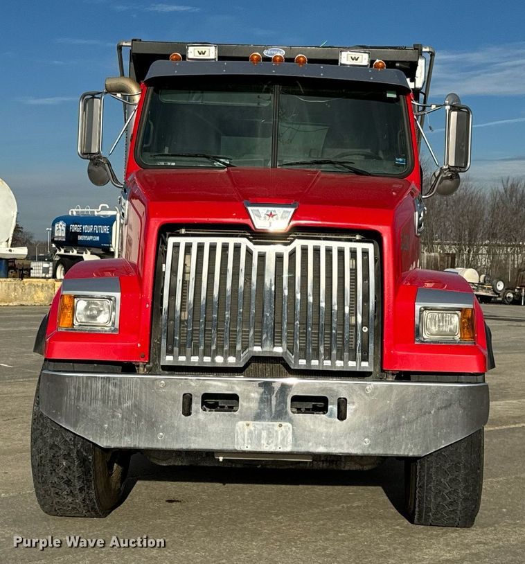 image for item NM9262 2016 Western Star 4700SF dump truck