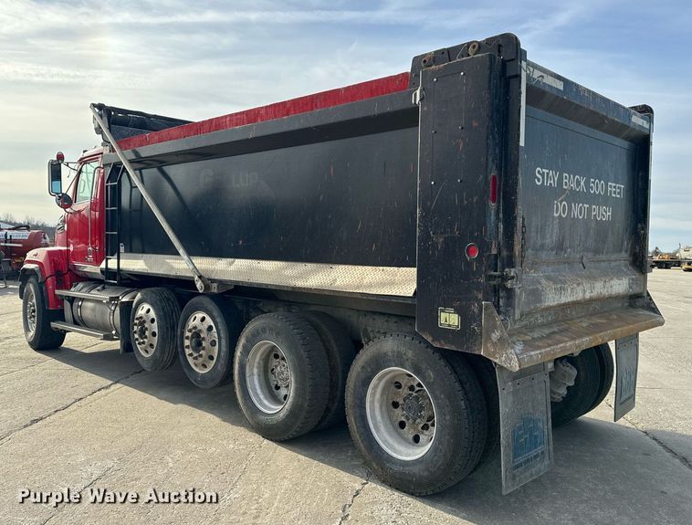 image for item NM9262 2016 Western Star 4700SF dump truck