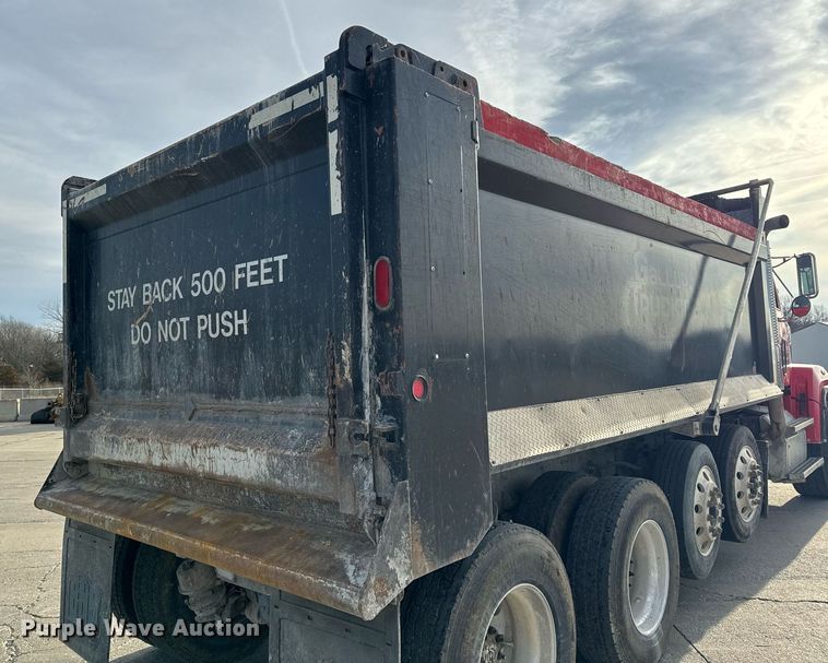 image for item NM9262 2016 Western Star 4700SF dump truck