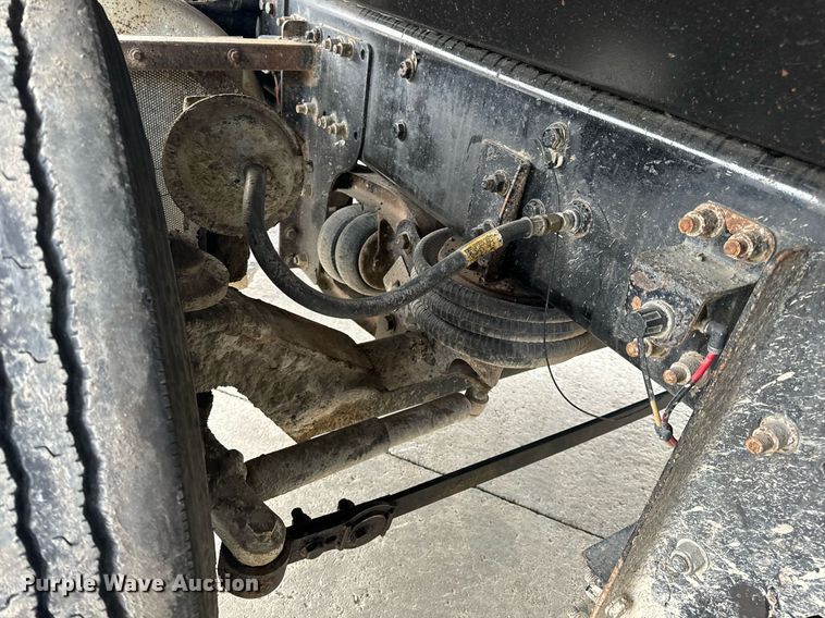 image for item NM9262 2016 Western Star 4700SF dump truck